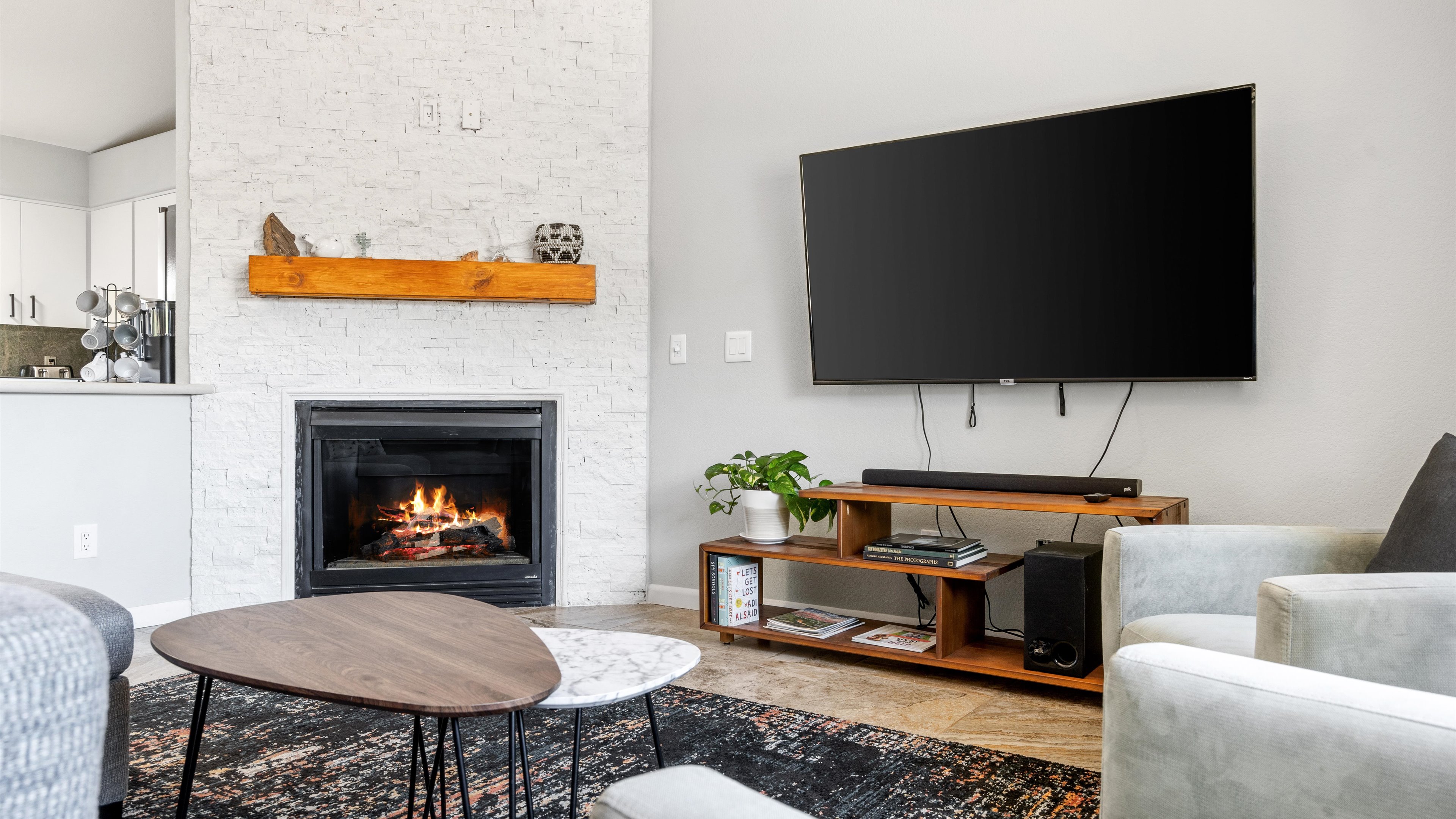 Master en-suite bathroom with dual showerheads
